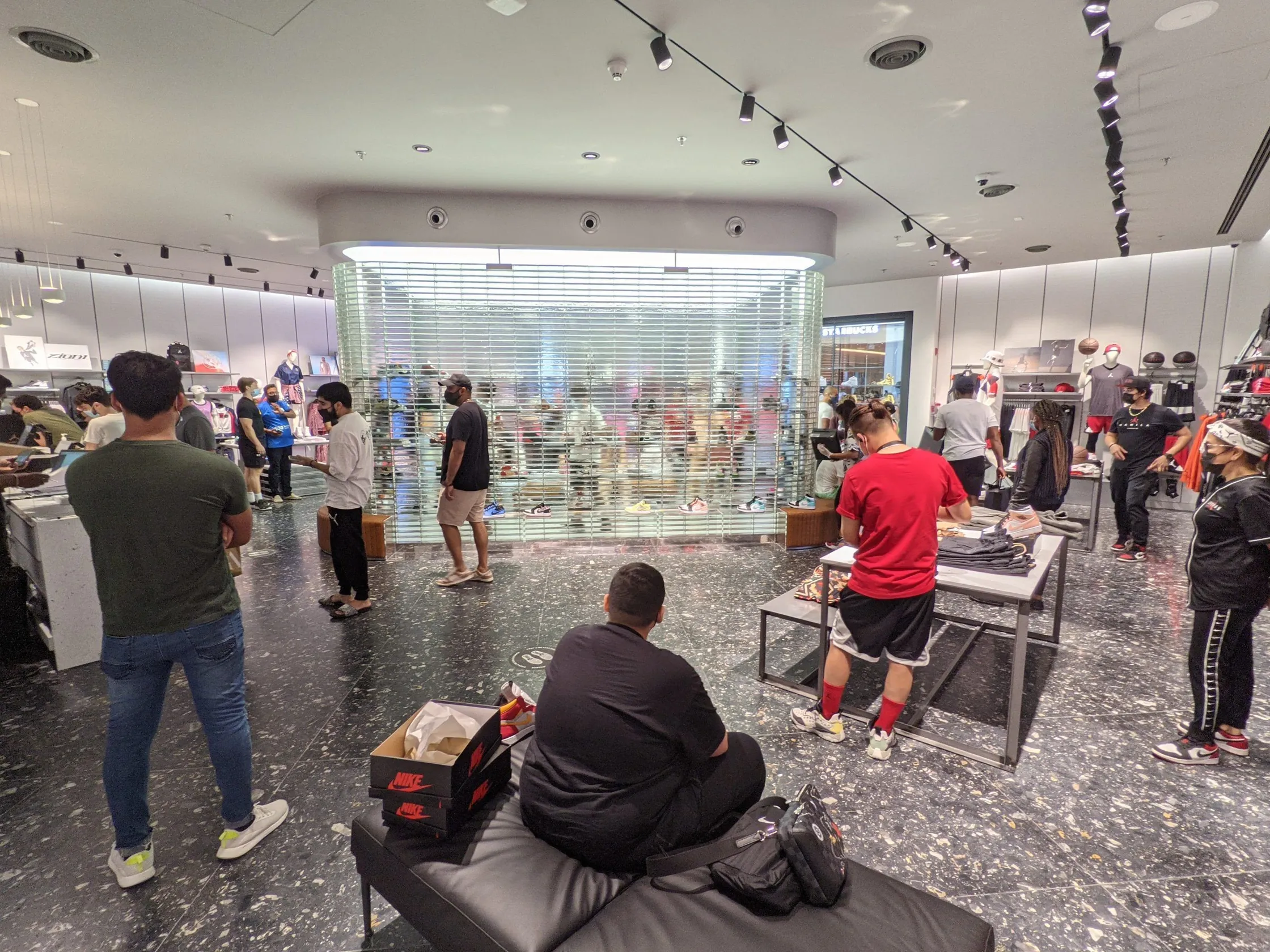 Nike Jordan – Store Opening Booking Platform - Image 4