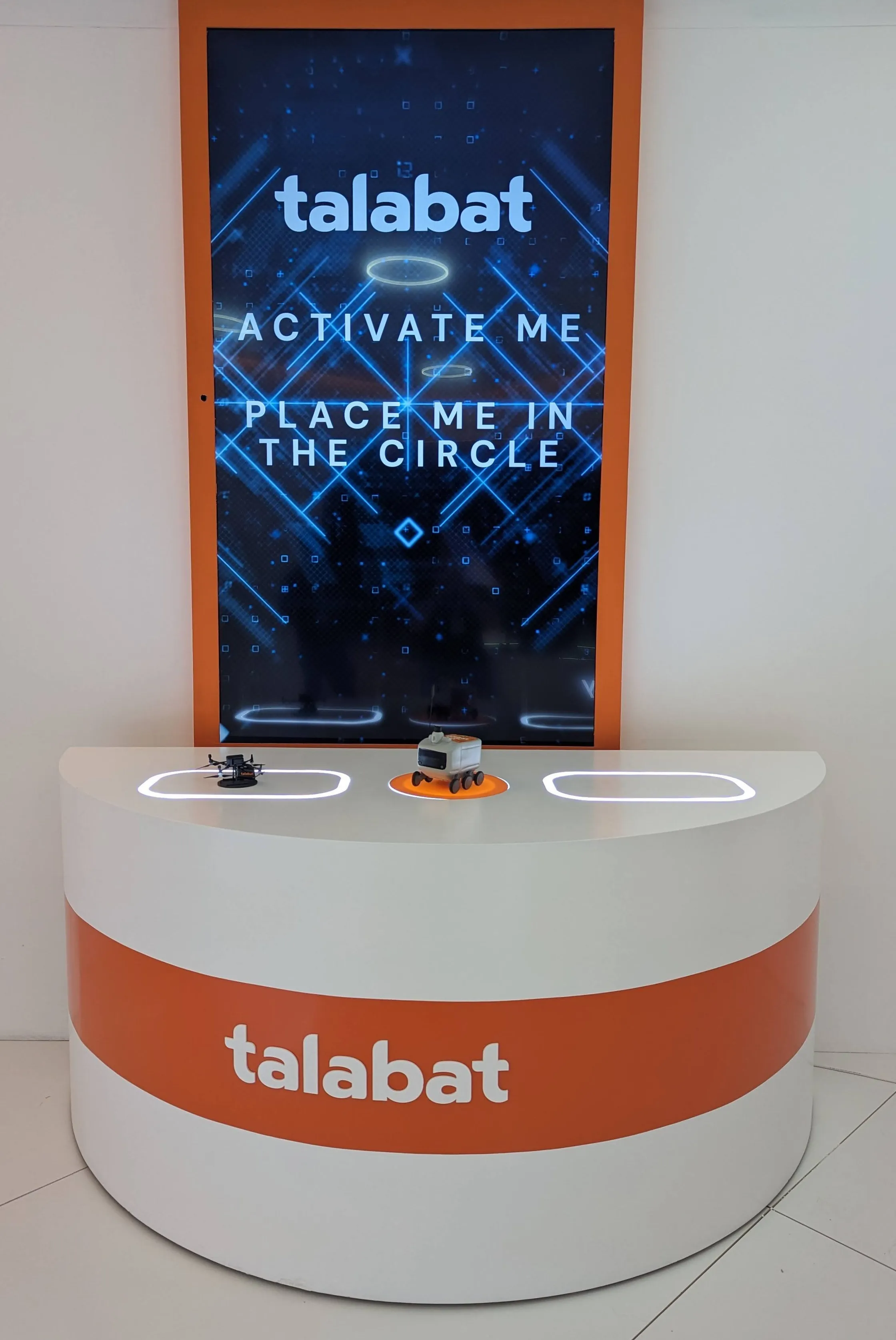 Interactive RFID Table – AI Summit Innovation Event, Dubai - Image 5