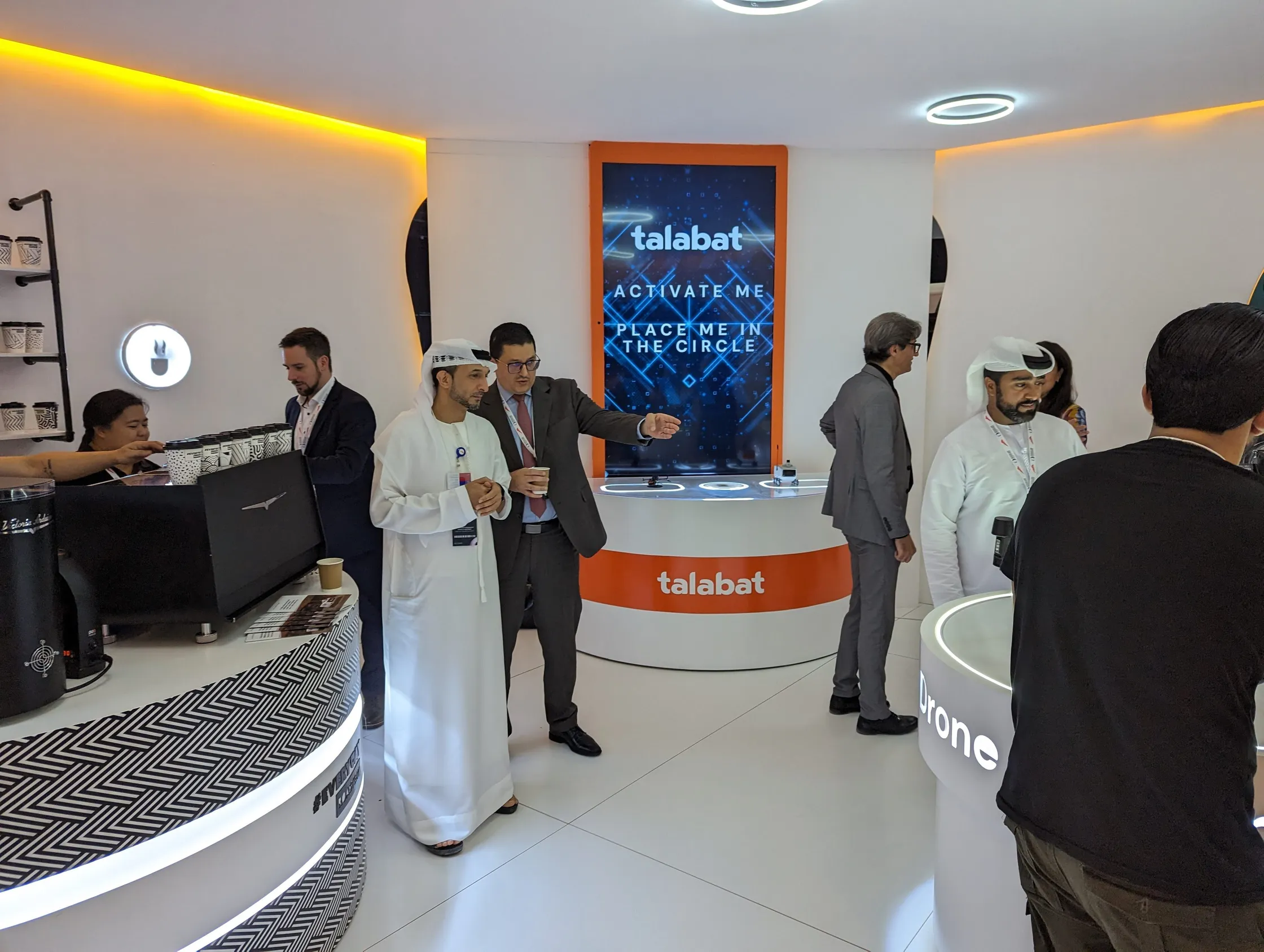 Interactive RFID Table – AI Summit Innovation Event, Dubai - Image 3