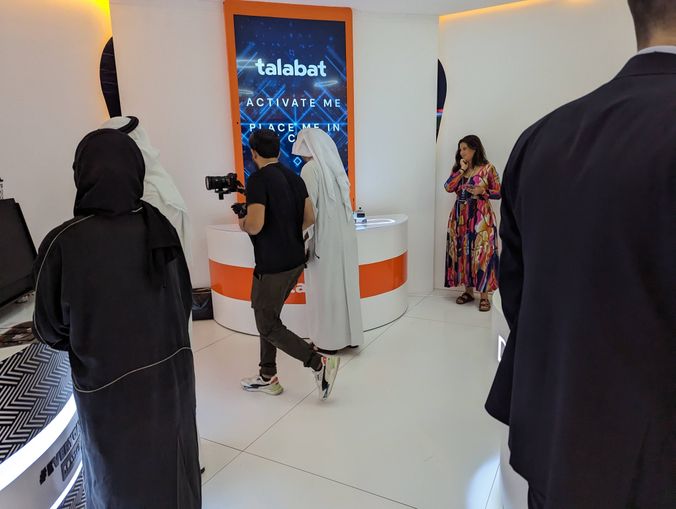 Interactive RFID Table – AI Summit Innovation Event, Dubai - Image 4